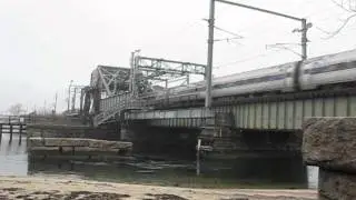 Amtrak at Niantic River Bridge