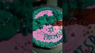 Luvly #trendingshorts #cake #cakedecoration #trending #designcake @RohanKushgupta2015