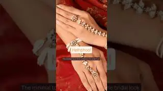 Delicate Hathphool for the Modern Bride