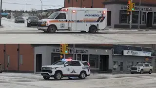*horn* Moose jaw ems 2003 and ems supervisor 9116 responding 