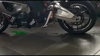 BMW  S1000RR leaking fluids 😱