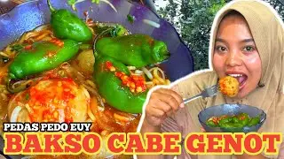 MAKAN BAKSO CABE GENOT‼️SAAT TURUN HUJAN UH TERPEDO PEDO EUY