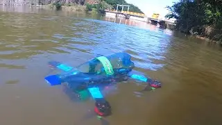 Will this FPV Drone Float on top of the water? (0.5 liter bottle, Folding props, Buoyancy, Crash)