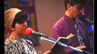 Ionica si Marcela Vasiu (1995) - Se-aude-un cant de gloate multe