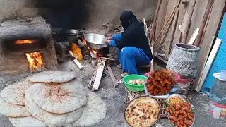 ماشيه في الشارع ولقيت فلوس كثيره ابني زعق لي قدام الناس بيقول عليا زباله بعد ما اتمرمطت وتعبت عشانهم