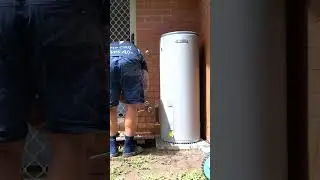 Replacing a Hot Water System in 60 seconds!