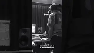 Back: Emma en el estudio