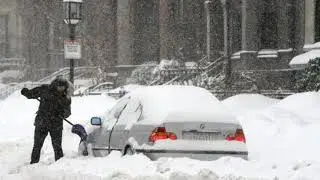 Hist&oacute;rica tormenta invernal azota Estados Unidos: Cierres de autopistas, accidente // Noticias.lat
