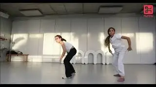 La danse moderne est un espace pour explorer, sentir et laisser parler le mouvement.