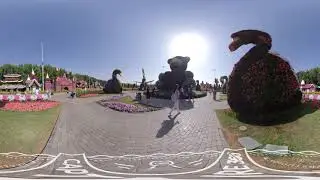 Explore Dubai Miracle Garden | Dubai in 360 by Real VR Studios | VR360&deg; Travel Video