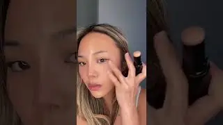Chanel Beauty highlighter glow stick for that wet look makeup #glowy #glowymakeup #highlighter