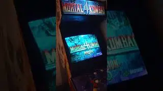 Mortal Kombat 4 (Revision 3) Arcade  attract mode.