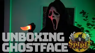 Распаковка и установка маски аниматроника Ghostface и маски Scream в честь 25-летия