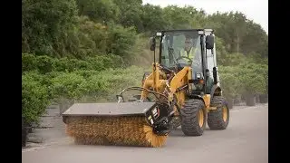 Cat&reg; 903D Compact Wheel Loader | Creep Control, Throttle Lock and Auxiliary Functions