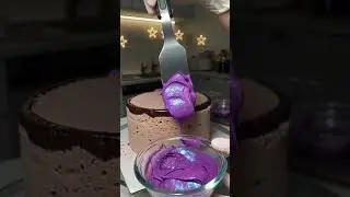 Can You Guess What's Inside These Cakes?