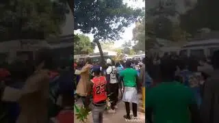 A KAGNOBON La lutte Traditionnelle est sacrée. Regardez pour plus d'idées. Génial....