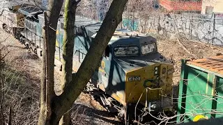 CSX: YN2 CW44 leads Y102 to Fresh Pond Yard with 62 cars!