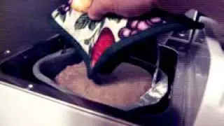 Making peanutbutter and jelly and banana bread in the breadmaker part 2