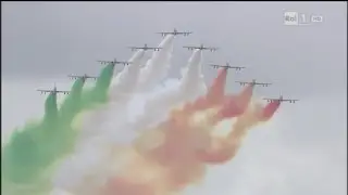 FRECCE TRICOLORI - 2 GIUGNO 2016: Sorvolo &ldquo;Festa della Repubblica&rdquo;