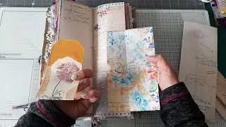 Tall Italian journal flip through 4