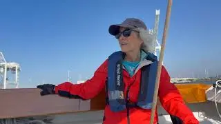 October sail on Sol Y Luna a beautiful Alerion 28