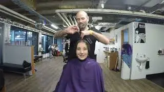 Джина пришла подстричься, но вместо этого мы ее подстригли...