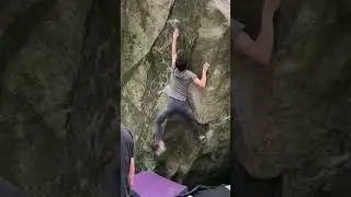 Megatron Bombs (V9) & M&eacute;galithe (V10) in Ashlu Valley