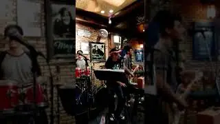 Andrew Luna with AMS band(2)sep.2017 Koh samui
