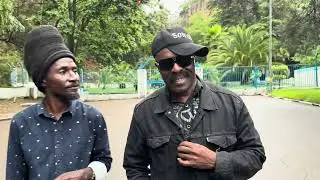 Miguel Neto no Lubango com o m&uacute;sico Ngoma Dam&aacute;sio que fala um pouco de tudo