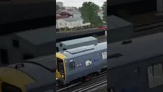 LIRR M9 Bumble B&eacute;e (Train Sim World)
