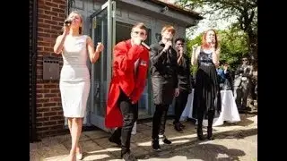 Flash Mob Singing Waiters - Book now!