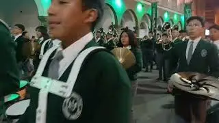 distinguida Instituciones es acompaña por la banda de Bronce del colegio Jorge Oblitas
