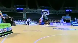 Mersey Tigers Macots take part in the Court Sprint Challenge on Konkura.com