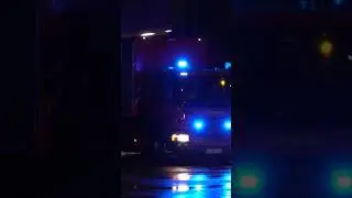 GW G Land + WLF AB Atemschutz Hauptfeuerwache Karlsruhe #einsatzfahrt #gwg #wlf #feuerwehr