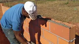 Bloco cerâmico estrutural aparente