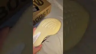 Yeezy 350 &ldquo;Zebra&rdquo; FOR SALE!