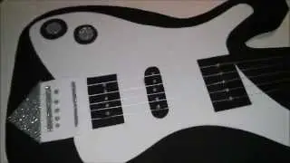 Guitarra de carton y foami