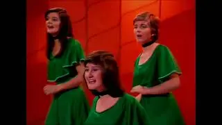 The Nolans Now I'm stuck on you (Stereo)
