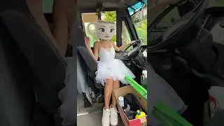 BALLERINA CAPPUCCINA DRIVING SCHOOL BUS!
