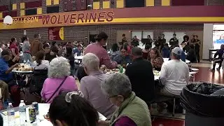 Tolleson High School offers free Thanksgiving meals for loved ones