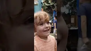 meeting Tracy the terrifying tree at rainforest cafe