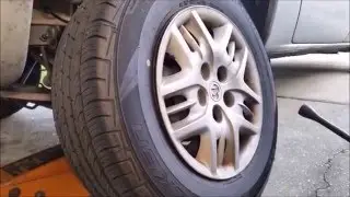 Замена нижней втулки задней рессоры Grand Caravan 2002 года