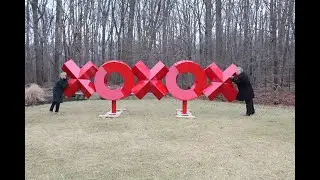 See the new XOXOX sculpture at the Hilton Garden Inn
