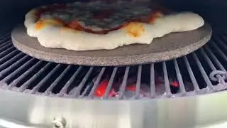 Fredstone pizzaindsats til 57 cm kuglegrill.
