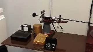 тонарм сделан для левши.  Carbon. мотор Denon DP6000.