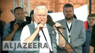 Poland: Former president joins protests against courts reforms