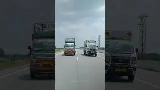 तुम्ही कोणती पीकअप निवडणार? Tata Intra V50 vs Mahindra VEERO
