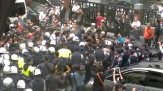 反核民眾包圍立委座車0429(二)