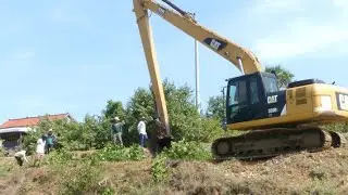 Removal Weed Planting Floating Plants and Mud in Canal 15km