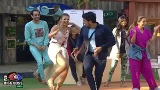 Bigg Boss 12 : Housemates Enjoying The Morning Song | Day 45 | BB 12 |